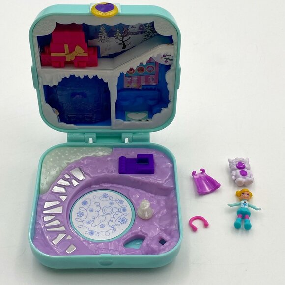 Polly Pocket Compact Playset Frosty Fairytale Snowflake Present 2018 Doll Yeti - Picture 1 of 11